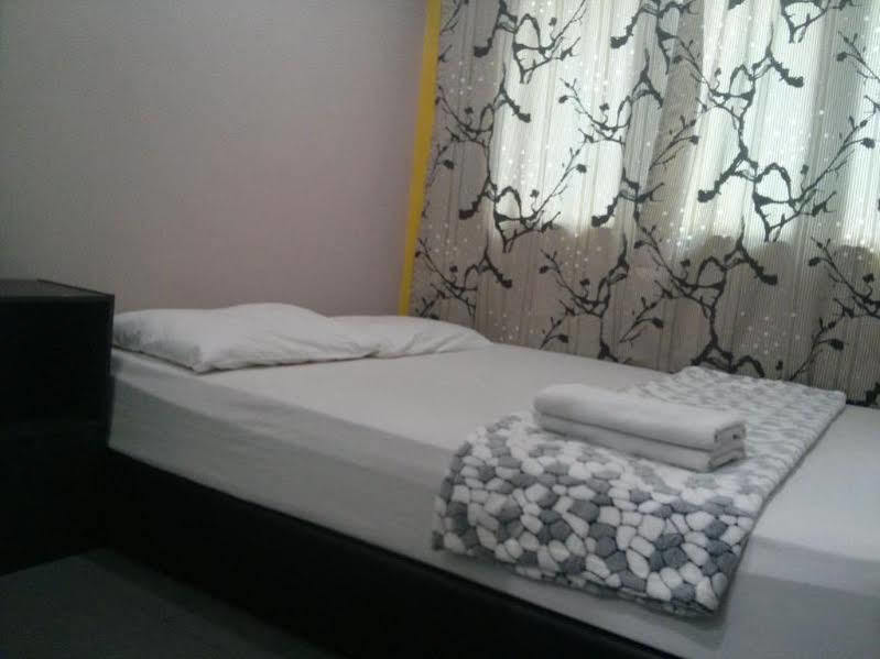 Oyo 43927 Sassana Hotel Kuala Lumpur Buitenkant foto